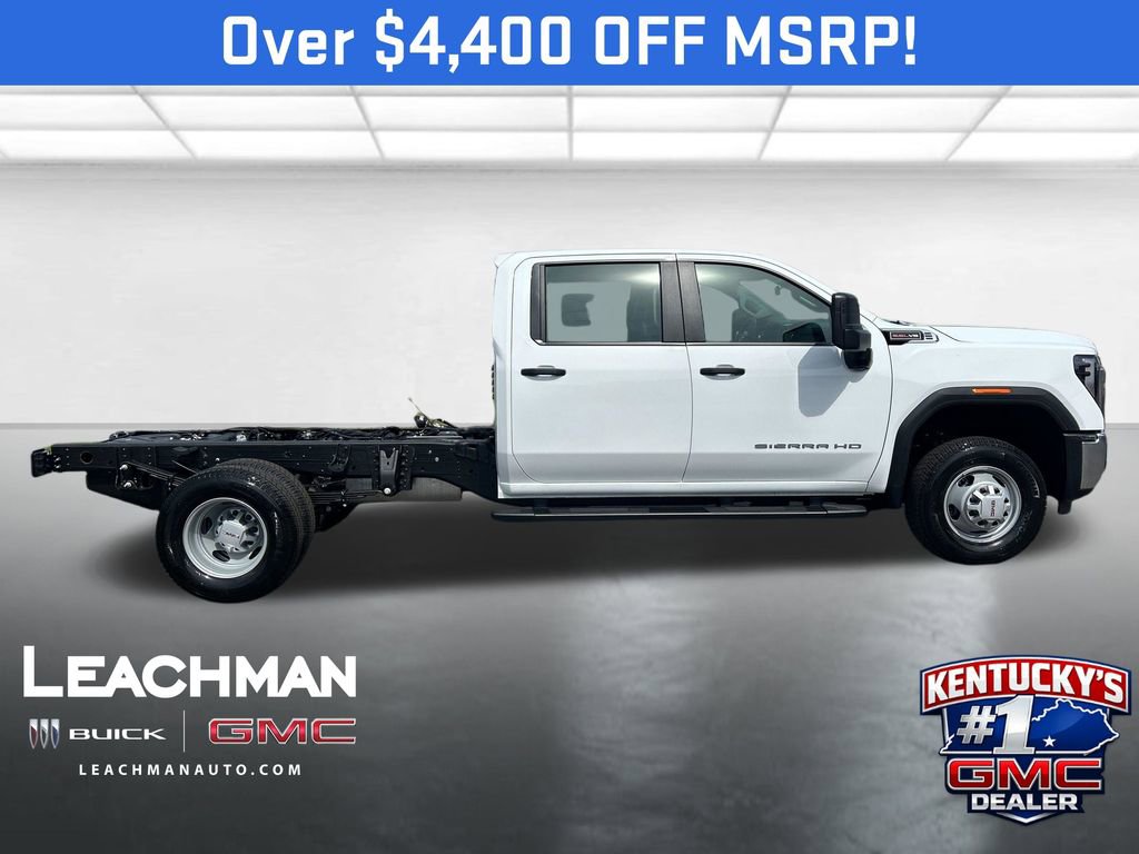 New 2026 GMC Sierra 3500 Pro image 2