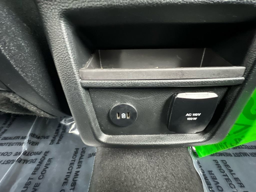 Used 2024 Ford Edge Titanium image 31