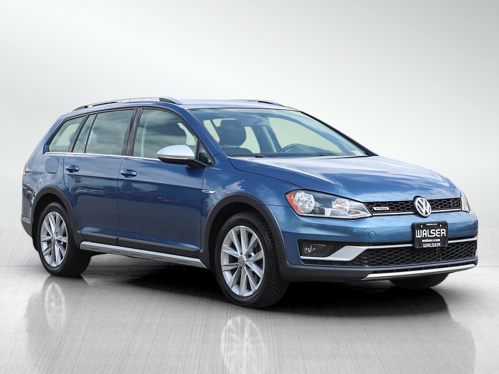 Used 2017 Volkswagen Golf Alltrack S AWD/4WD image 7