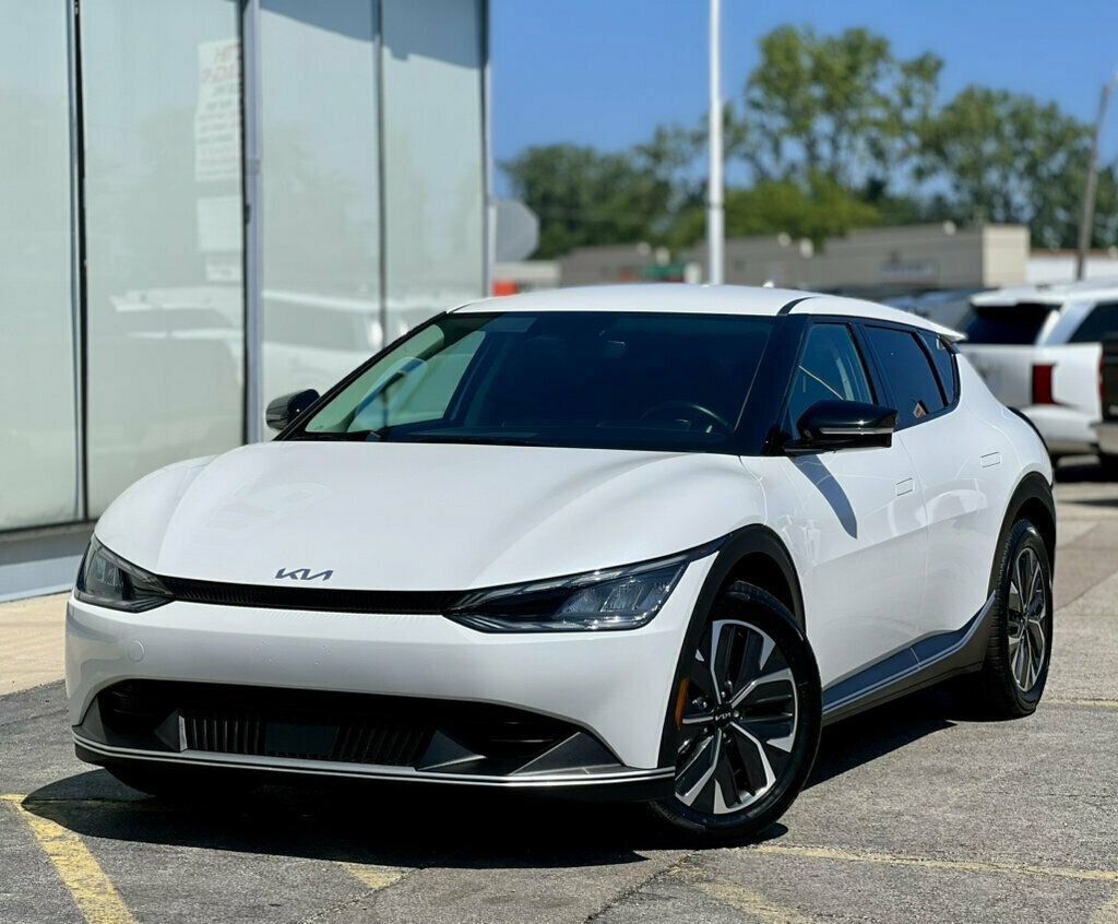 Used 2024 Kia EV6 Light RWD image 31