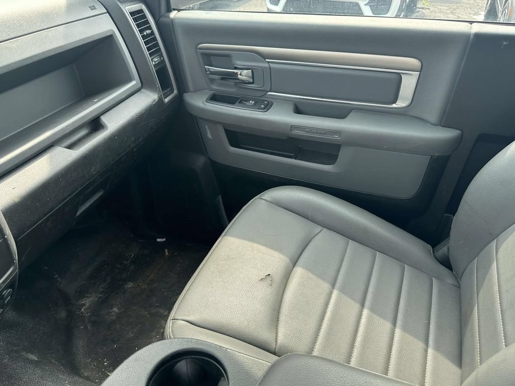 Used 2017 RAM 3500 Tradesman w/ Power & Remote Entry Group RWD image 28