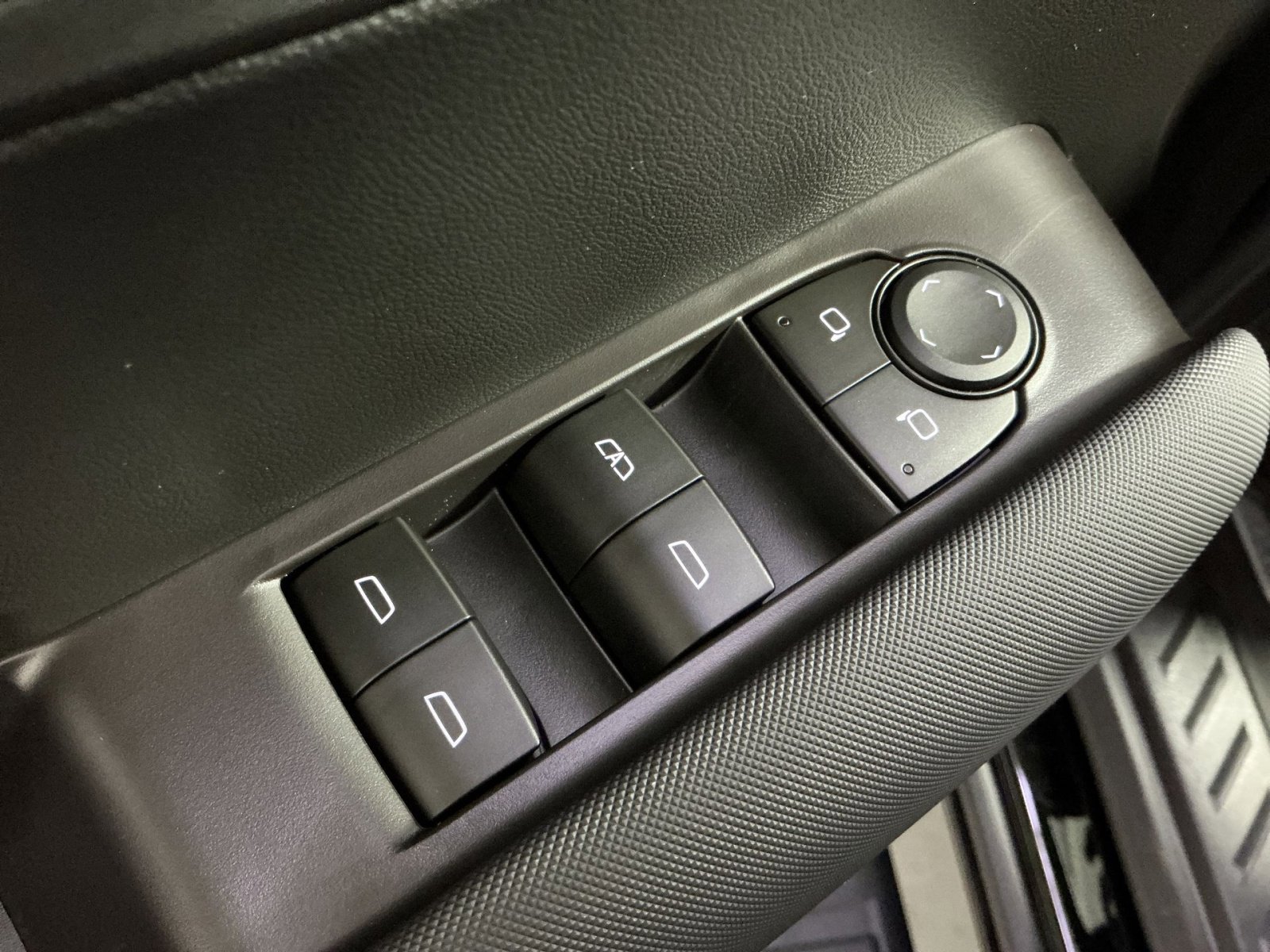 New 2026 Chevrolet Colorado Z71 w/ Z71 Convenience Package 2 image 23