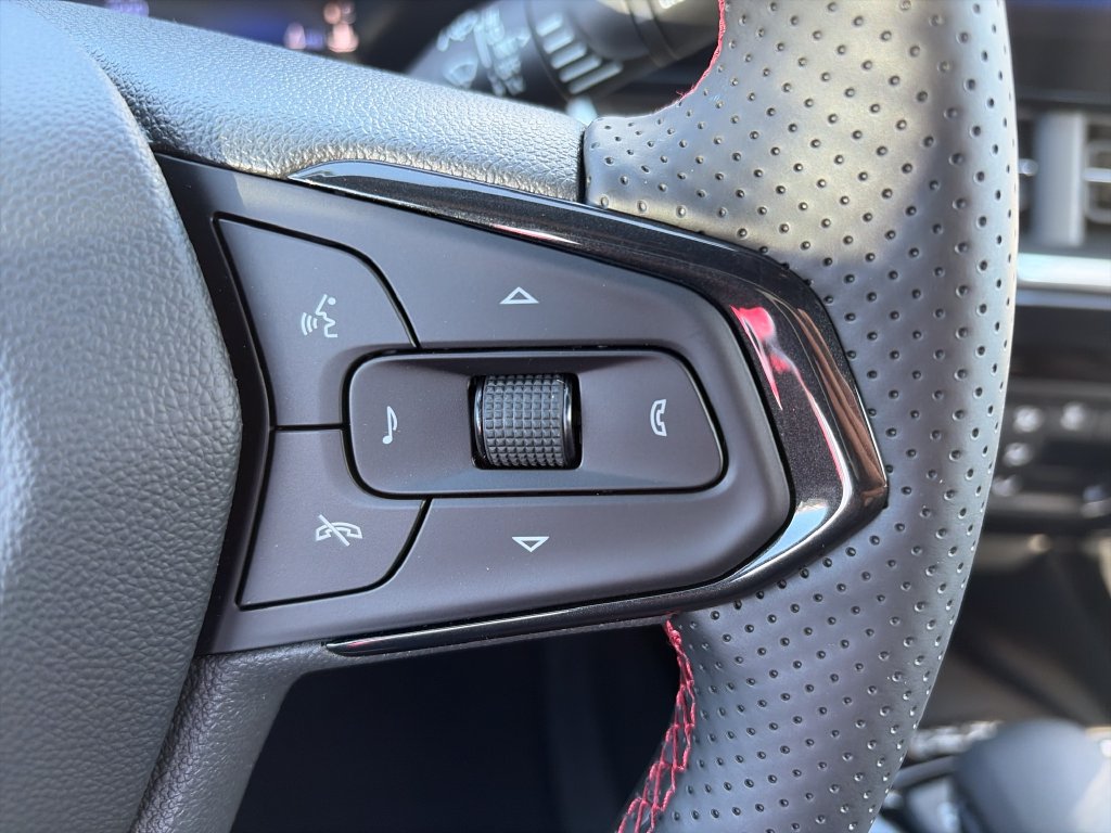 New 2026 Chevrolet Trax RS w/ Sunroof Package FWD image 10