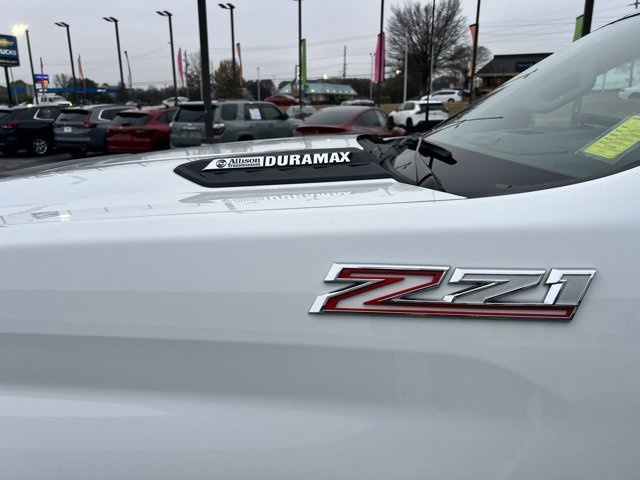 Used 2024 Chevrolet Silverado 2500 Custom w/ Custom Value Package image 11