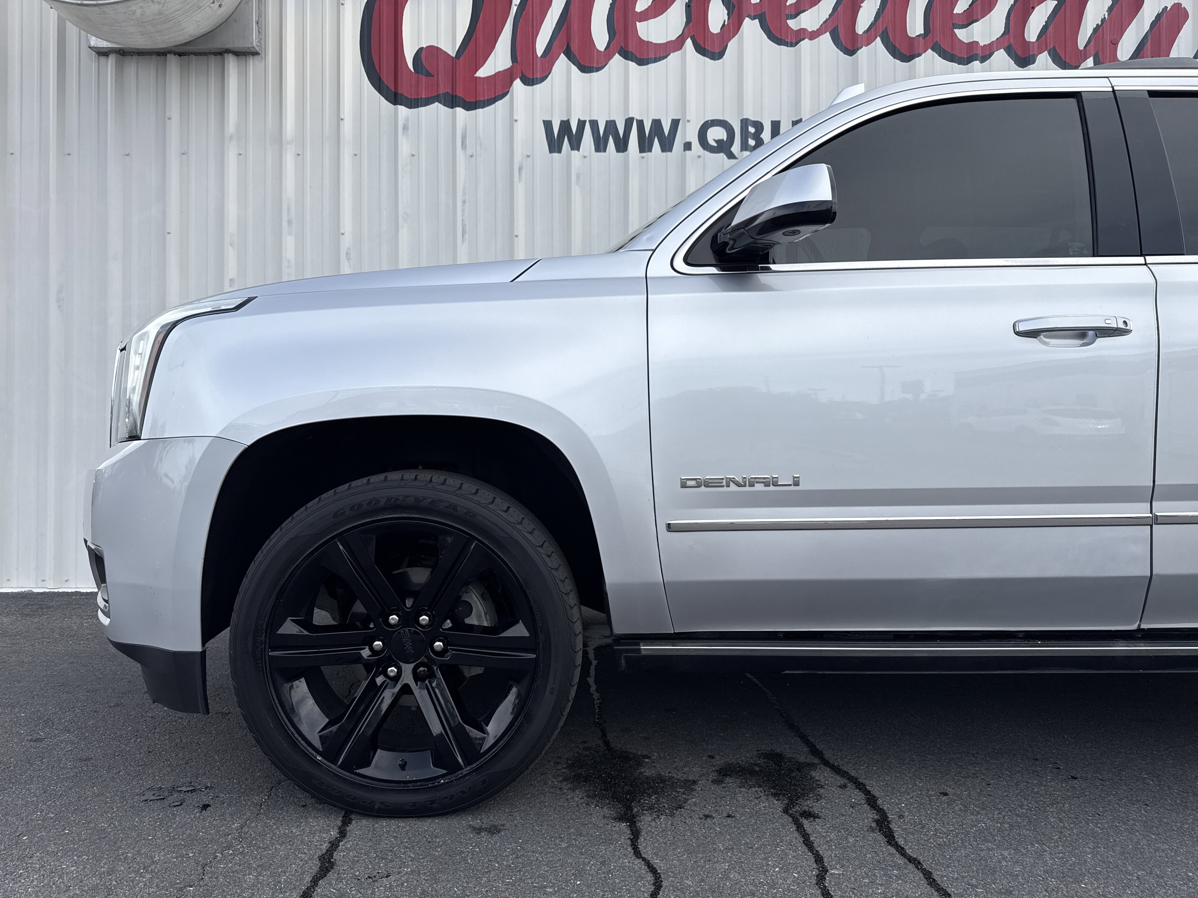 Used 2018 GMC Yukon Denali w/ Open Road Package image 4