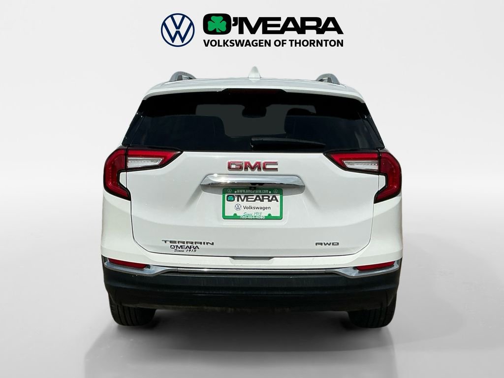 Used 2024 GMC Terrain SLT AWD/4WD image 4