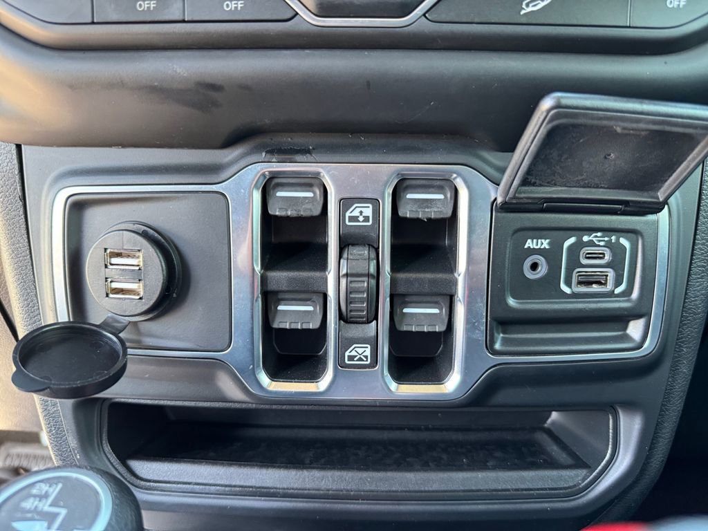 Used 2020 Jeep Wrangler Unlimited Sport image 27