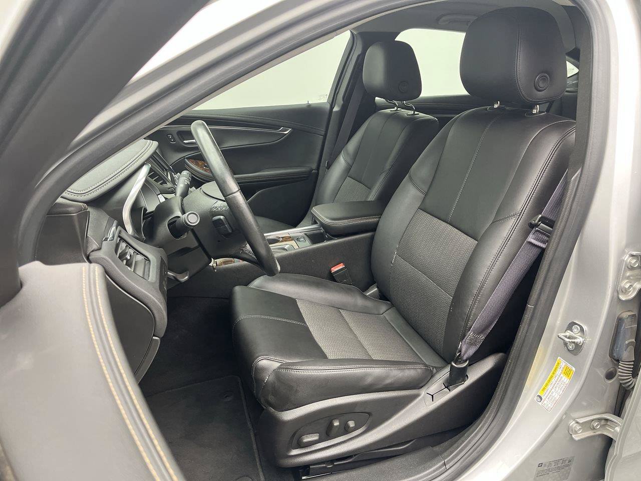 Used 2015 Chevrolet Impala LT w/ Convenience Package FWD image 9