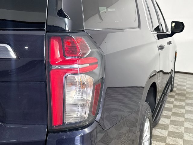 Used 2022 Chevrolet Suburban LT RWD image 33