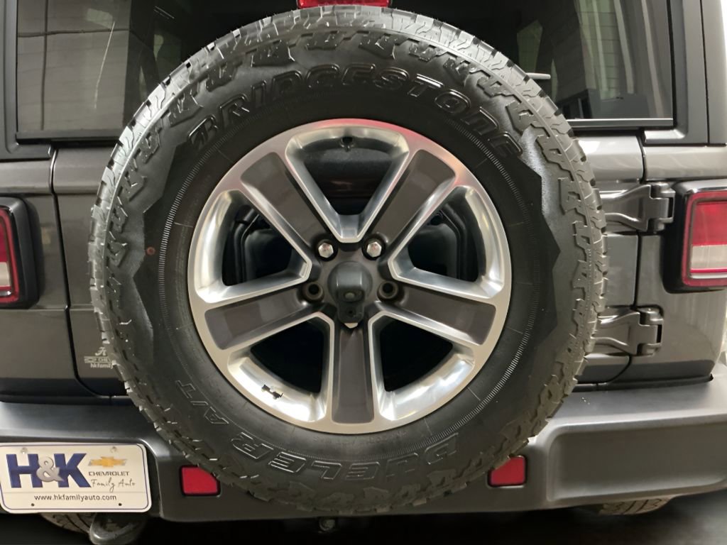 Used 2021 Jeep Wrangler Unlimited Sahara w/ Cold Weather Group image 33