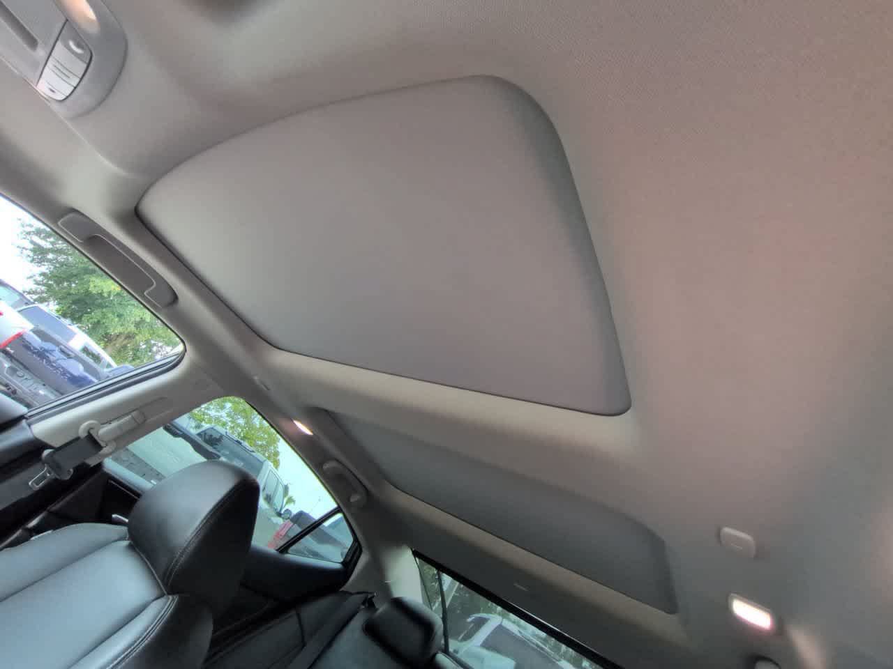 Used 2023 Nissan Maxima Platinum w/ Sport Mat Group FWD image 19