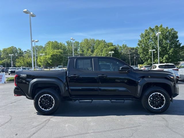 Used 2024 Toyota Tacoma TRD Off-Road AWD/4WD image 5