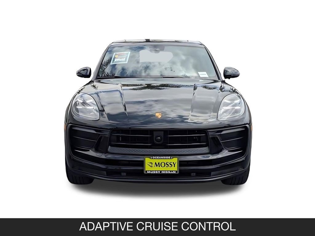 Used 2024 Porsche Macan AWD/4WD image 5