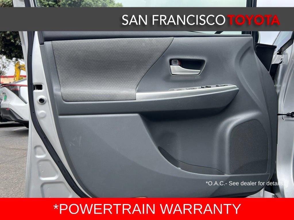 Used 2013 Toyota Prius V Three FWD image 33