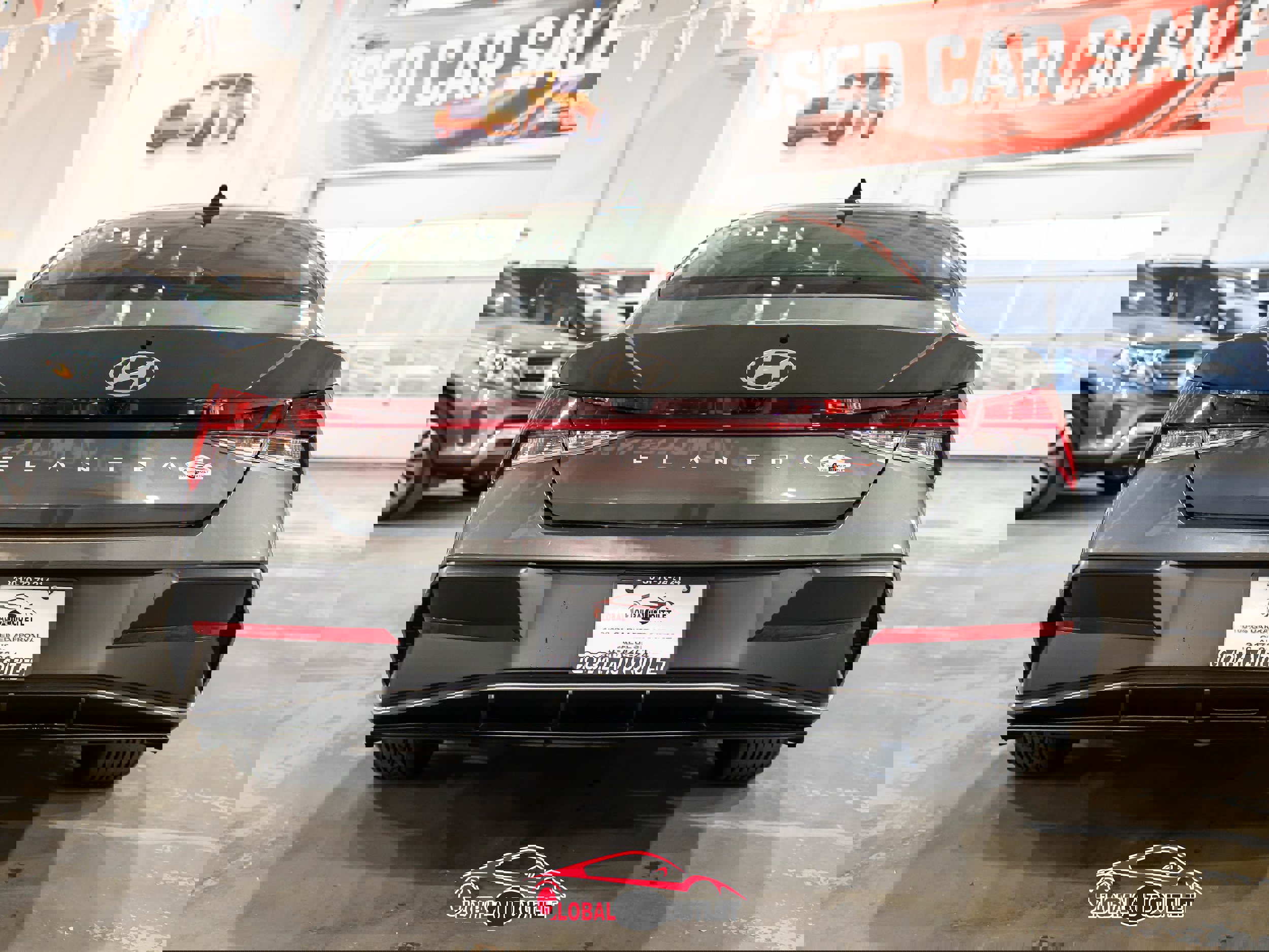 Used 2025 Hyundai Elantra SEL image 6