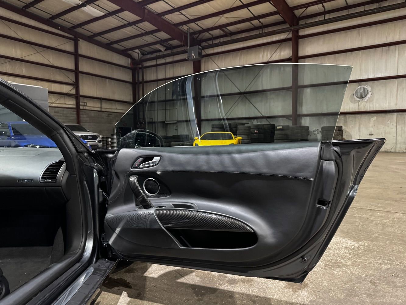 Used 2009 Audi R8 V8 image 19