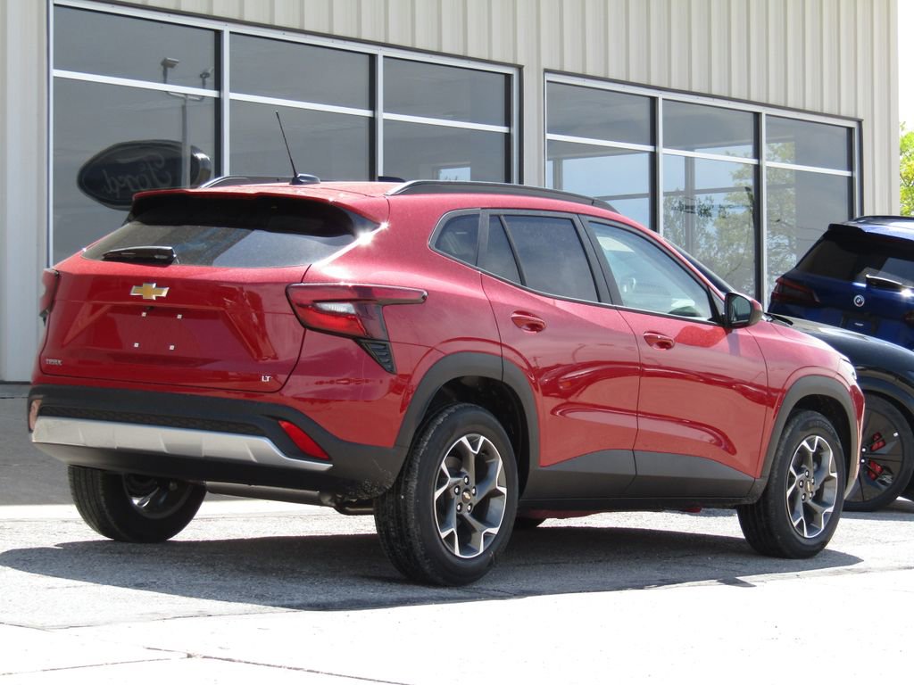 New 2026 Chevrolet Trax LT FWD image 3