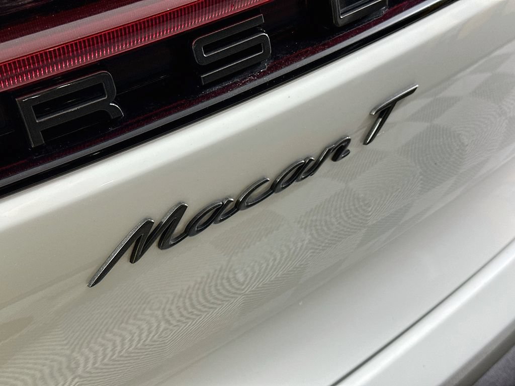 Certified 2024 Porsche Macan Turbo AWD/4WD image 33