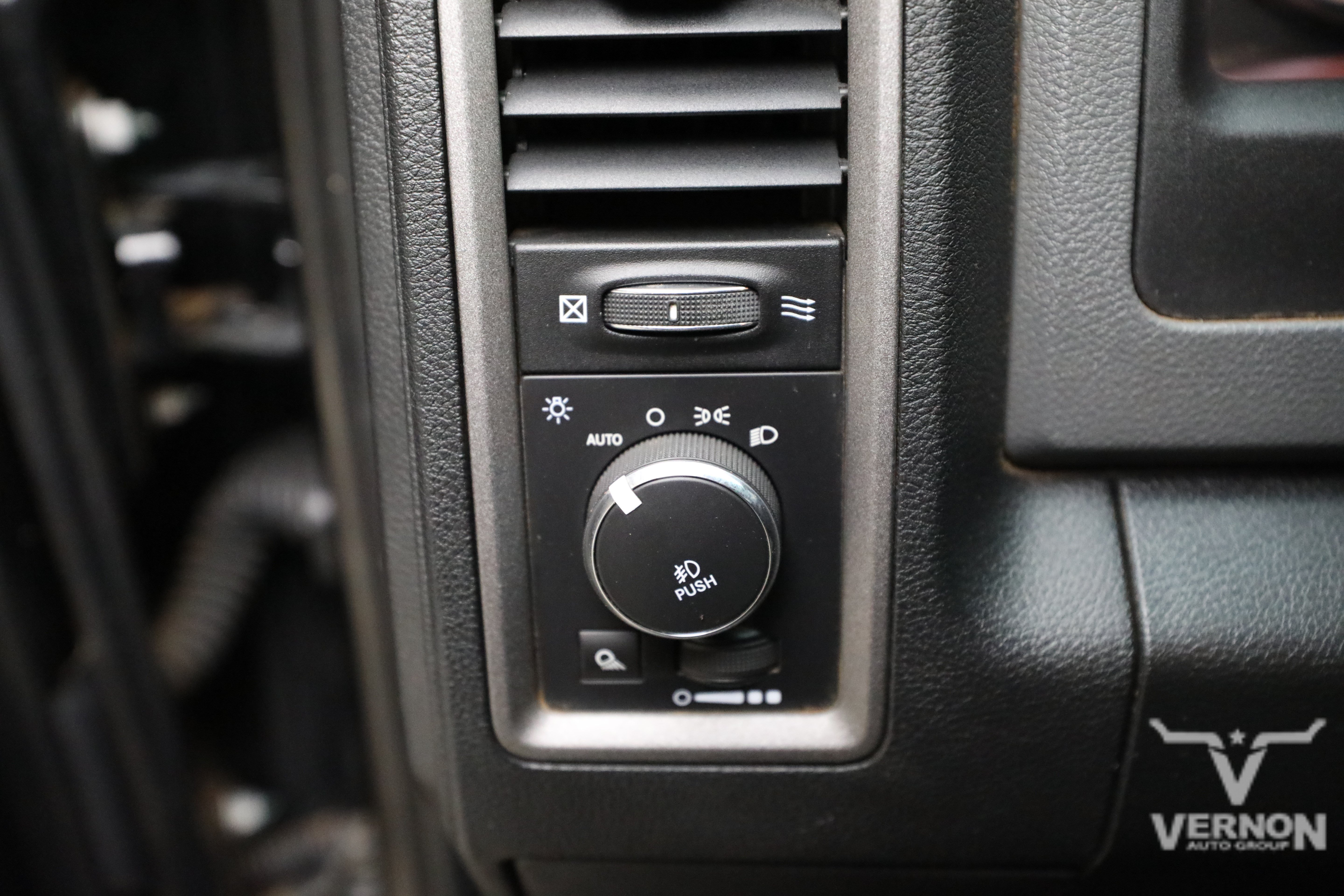 Used 2016 RAM 1500 ST AWD/4WD image 16
