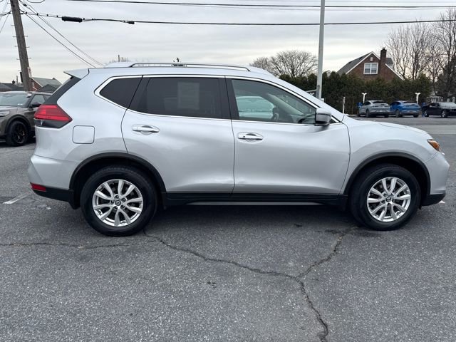 Used 2017 Nissan Rogue SV image 6