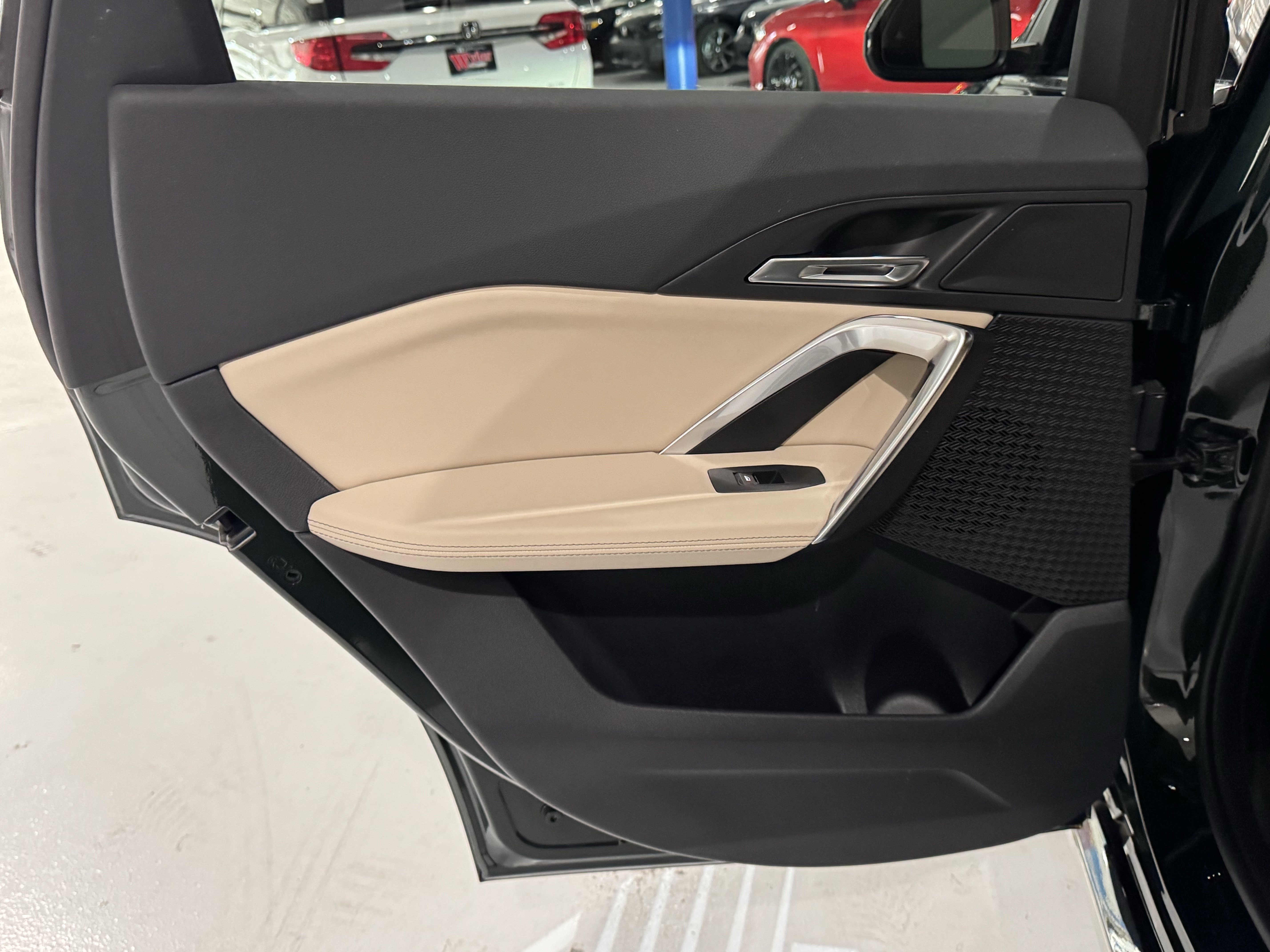 Used 2025 BMW X1 xDrive28i w/ Convenience Package image 32