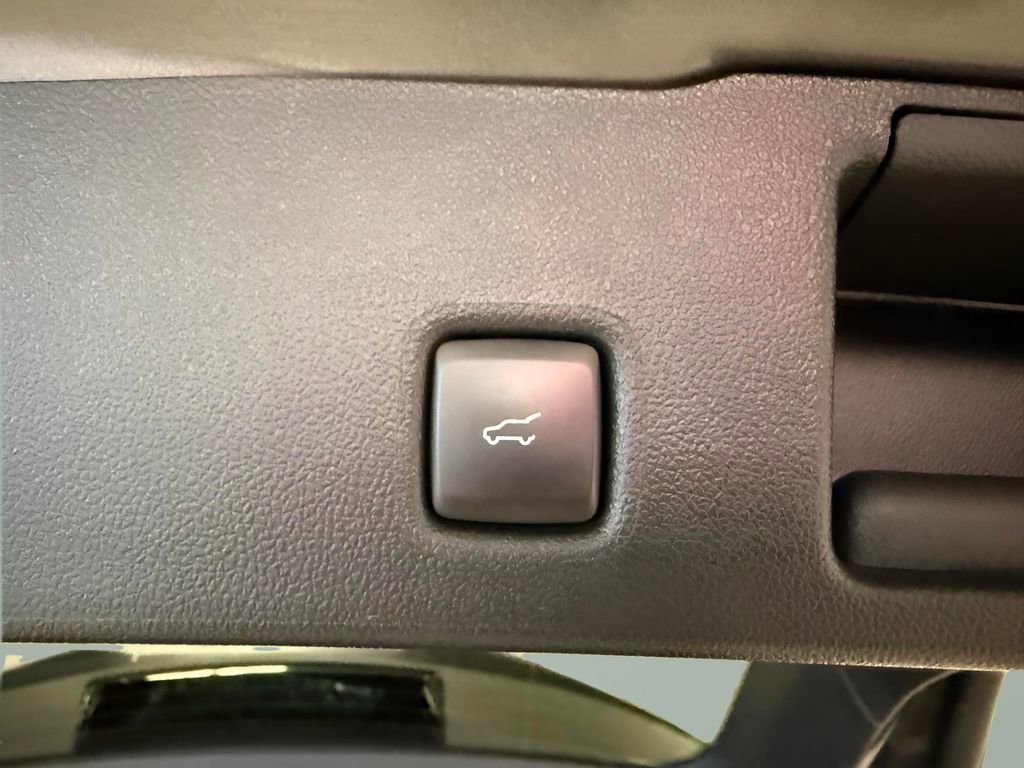 Used 2024 Ford Escape ST-Line AWD/4WD image 13