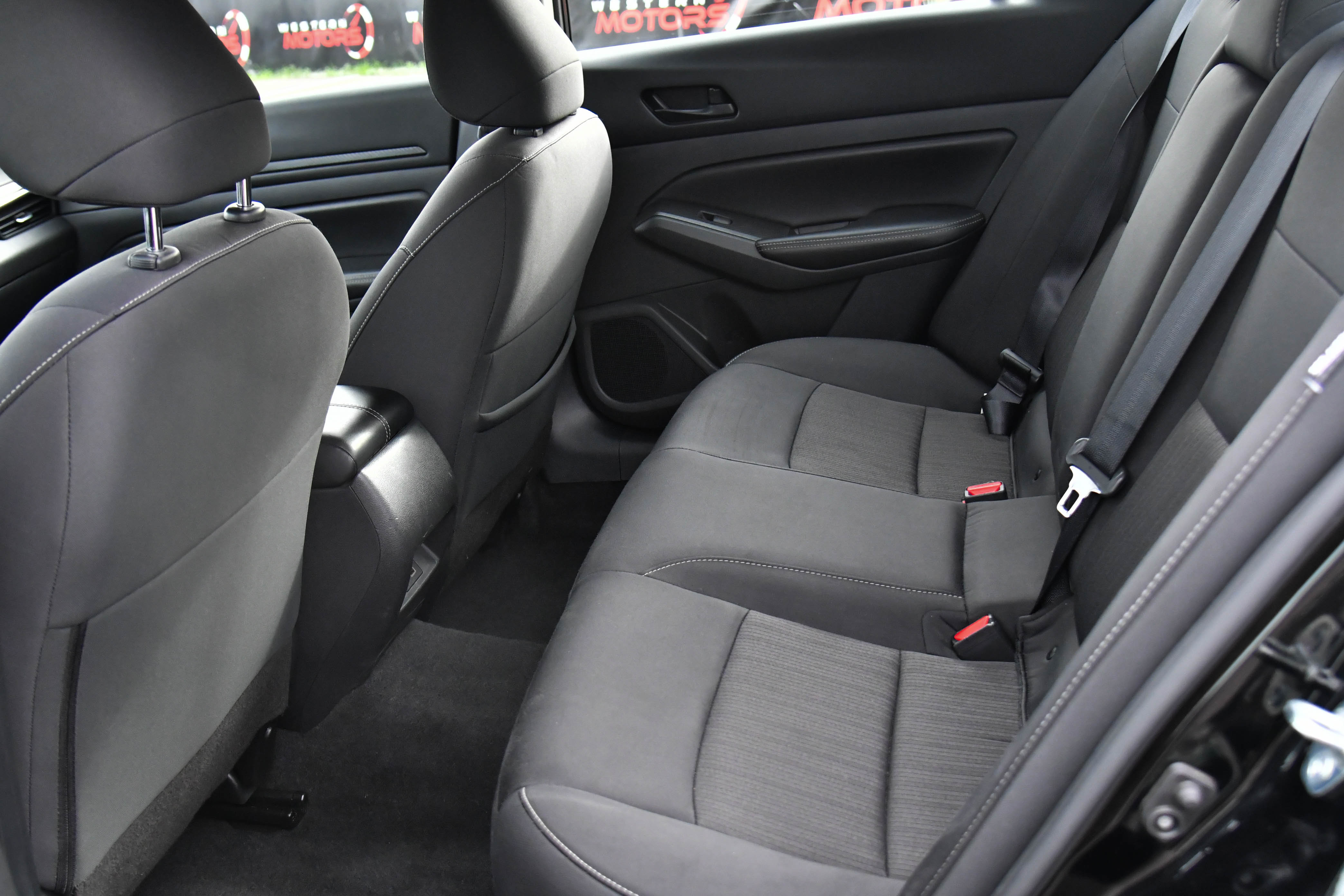 Used 2024 Nissan Altima 2.5 SV image 33