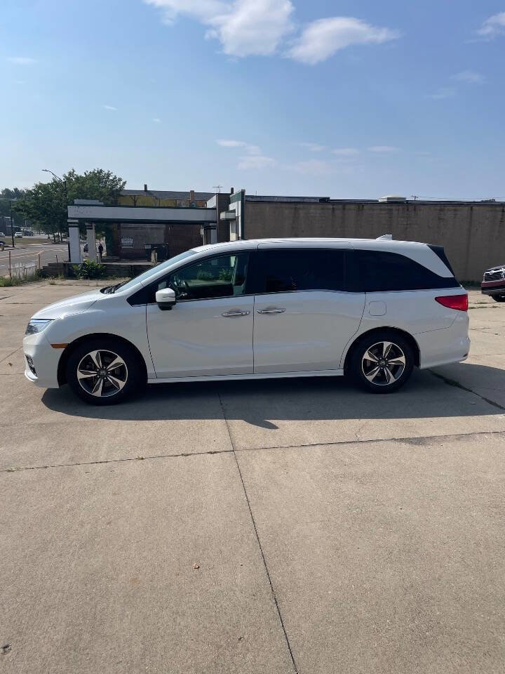 Used 2018 Honda Odyssey Touring image 9