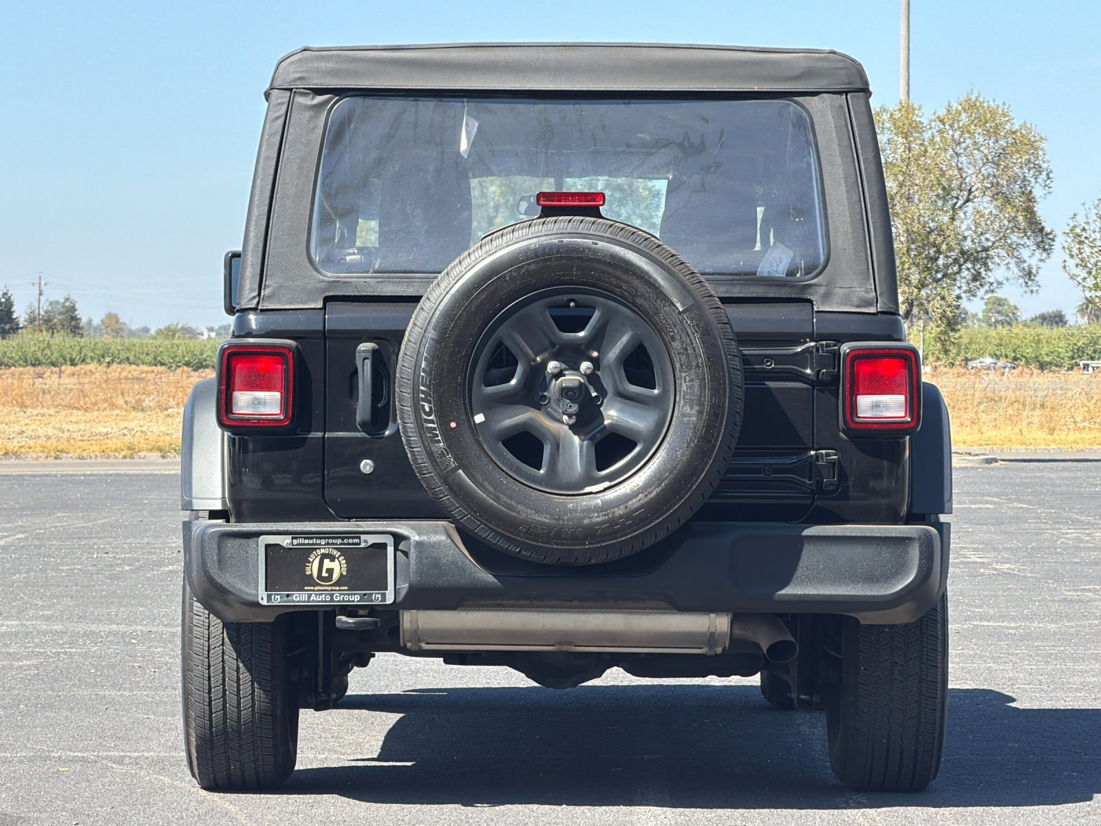 Used 2023 Jeep Wrangler Unlimited Sport AWD/4WD image 5