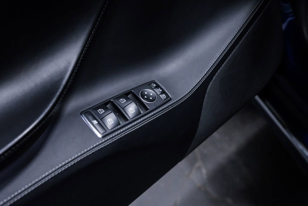 Used 2019 Tesla Model S Long Range image 37