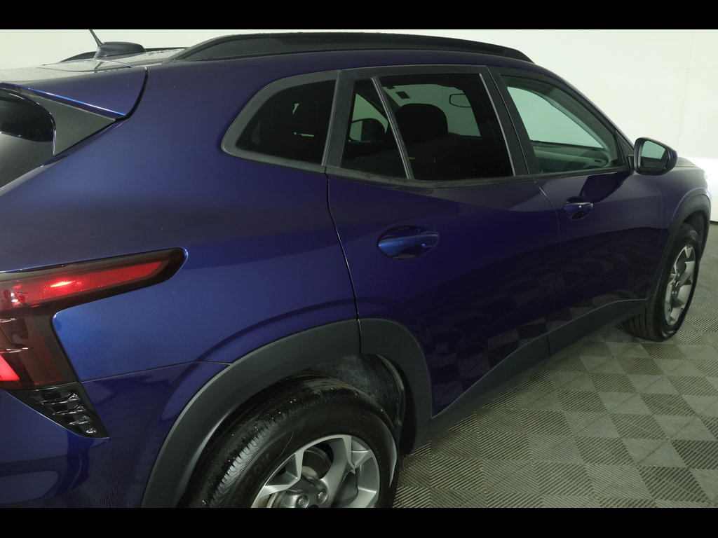 Certified 2024 Chevrolet Trax LT w/ Driver Confidence Package FWD image 18