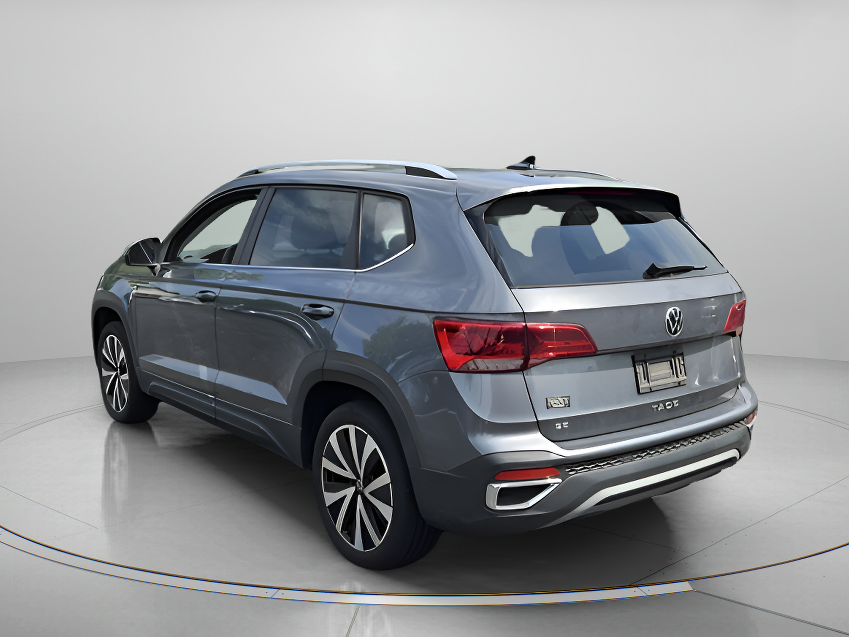 Certified 2023 Volkswagen Taos SE w/ Panoramic Sunroof Package FWD image 3