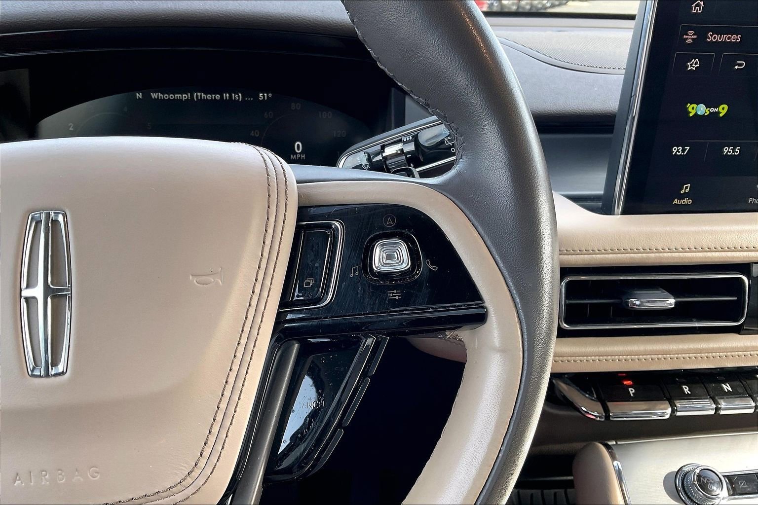 Used 2022 Lincoln Aviator 2WD image 12