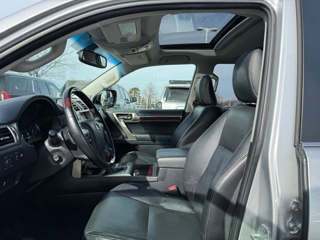 Used 2017 Lexus GX 460 Premium image 6