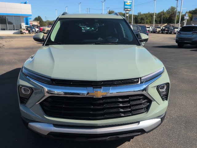 Used 2025 Chevrolet TrailBlazer LT w/ Convenience Package FWD image 10