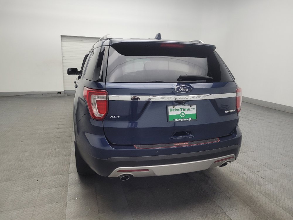 Used 2016 Ford Explorer XLT FWD image 6