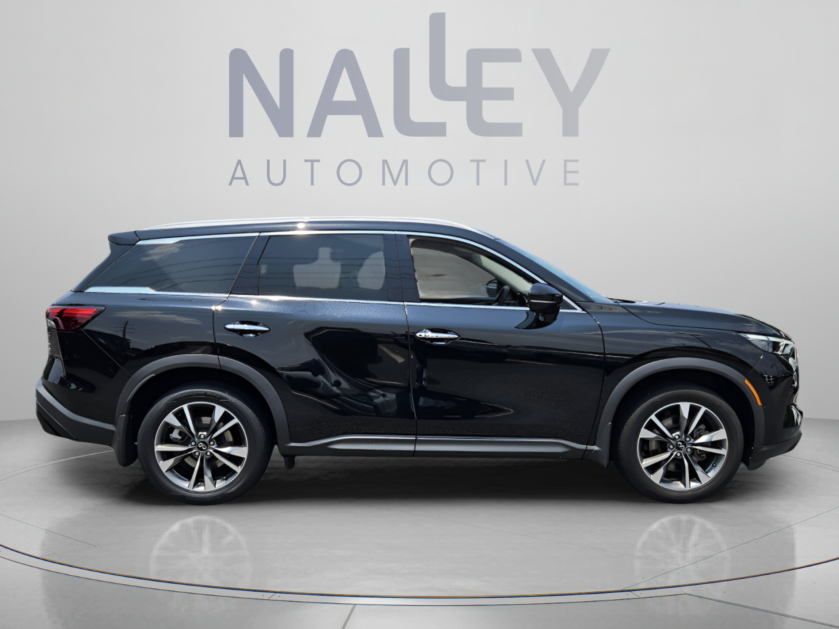Used 2023 INFINITI QX60 Luxe w/ Cargo Package AWD/4WD image 6