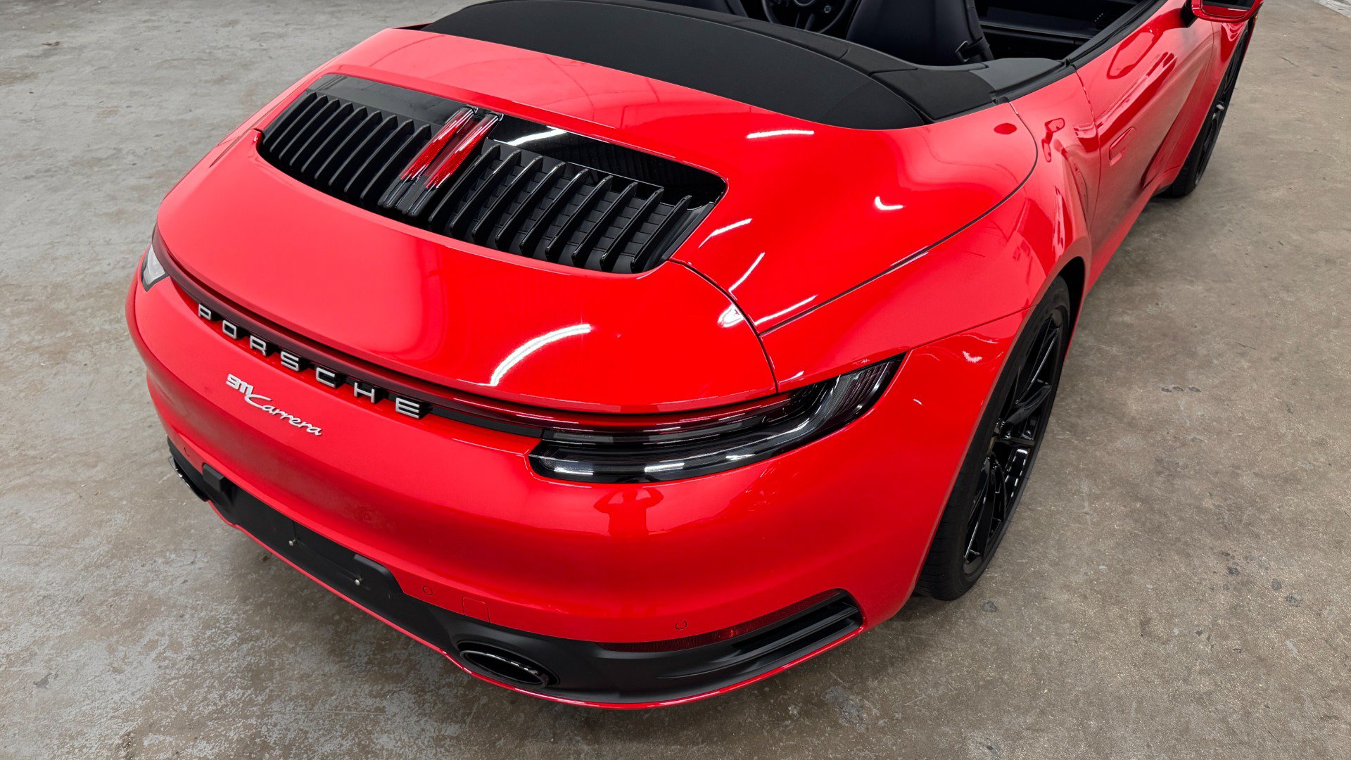 Used 2022 Porsche 911 Carrera RWD image 15