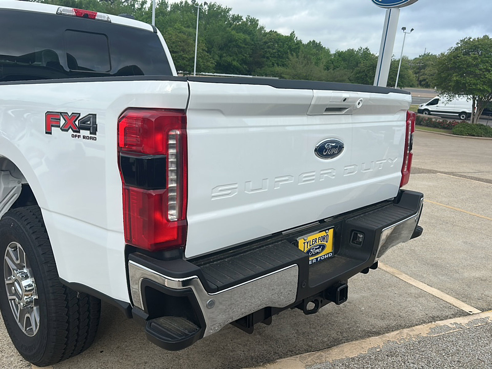 New 2026 Ford F250 Lariat w/ FX4 Off-Road Package AWD/4WD image 6