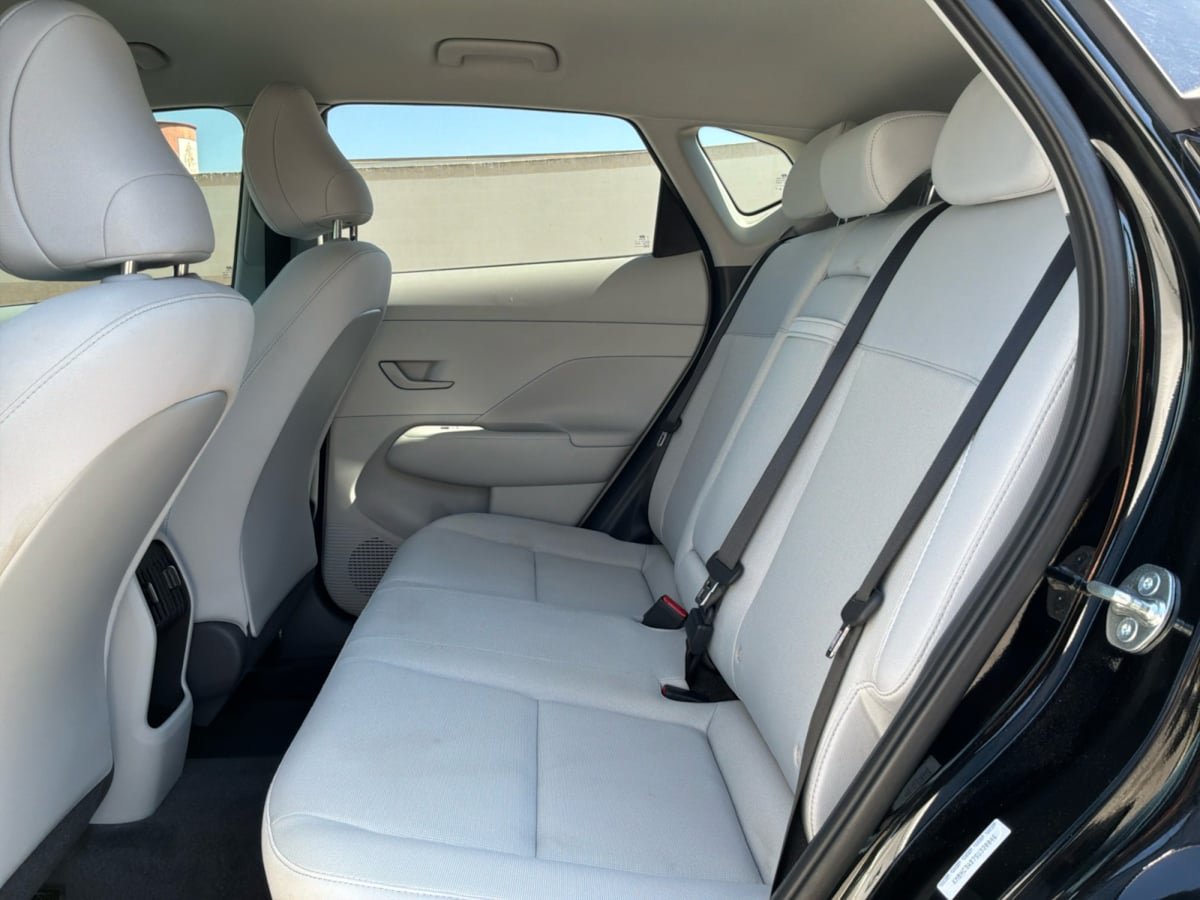 Used 2025 Hyundai Kona SEL FWD image 17