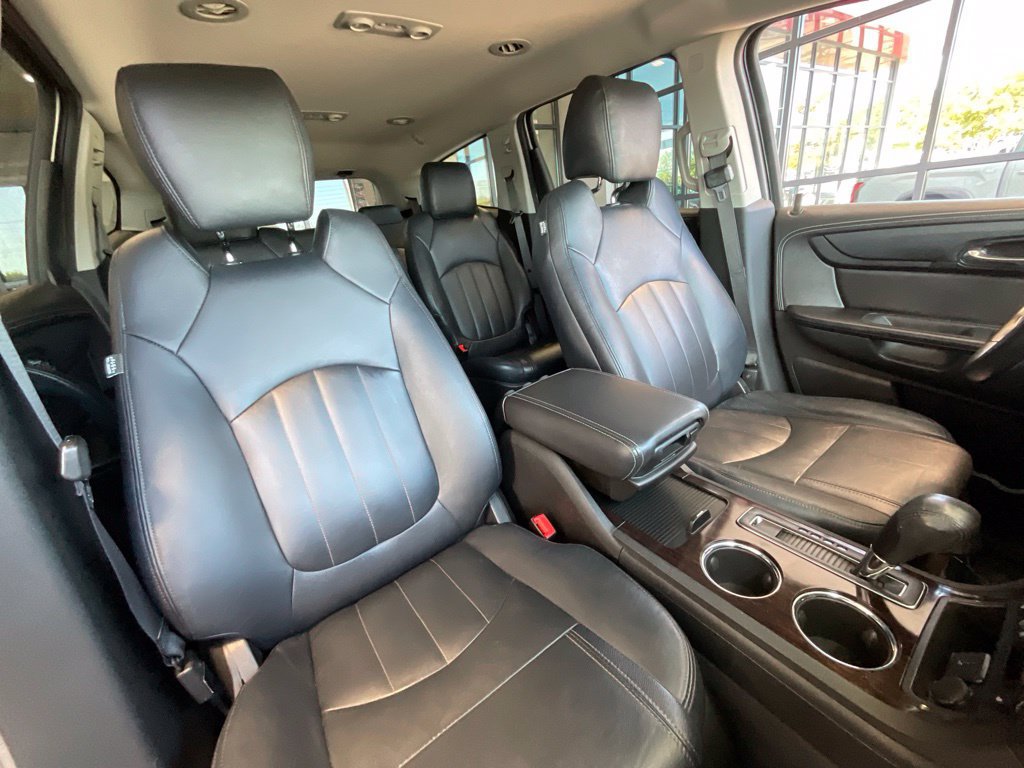 Used 2016 Chevrolet Traverse LT w/ Style and Technology Package AWD/4WD image 18