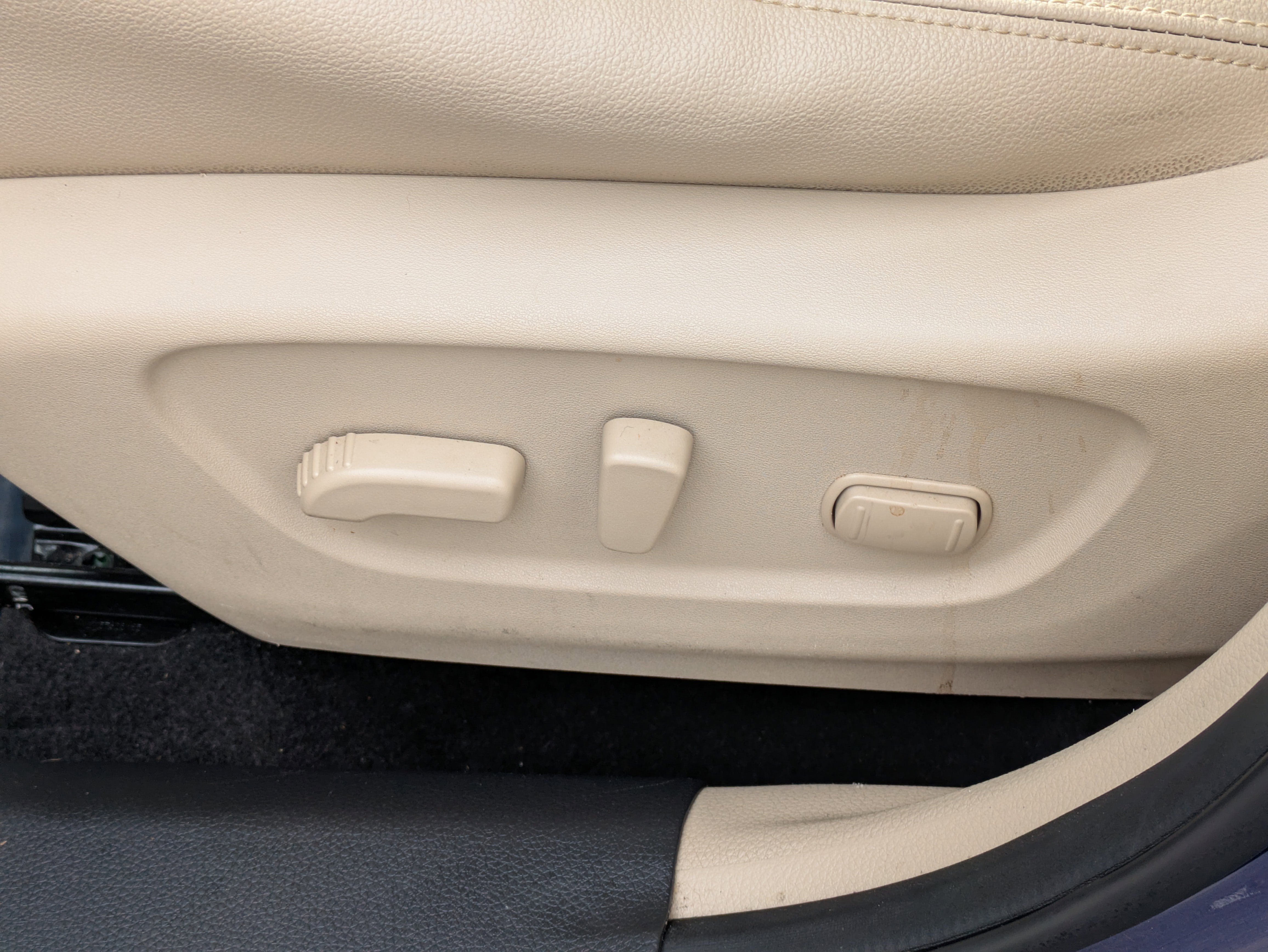 Used 2020 Nissan Rogue SL w/ Premium Package image 21