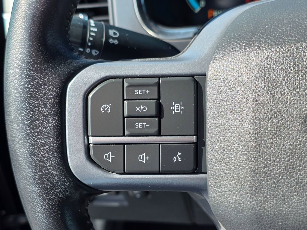Used 2023 Ford F150 Lariat AWD/4WD image 17