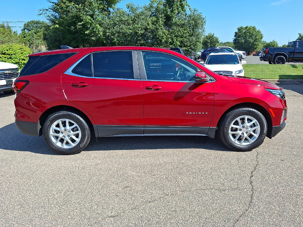Used 2023 Chevrolet Equinox LT FWD image 10