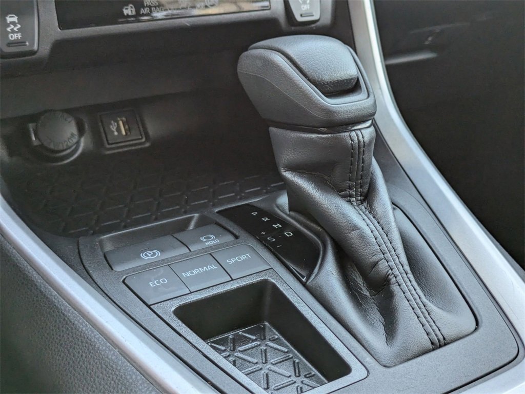 Used 2025 Toyota RAV4 LE image 23