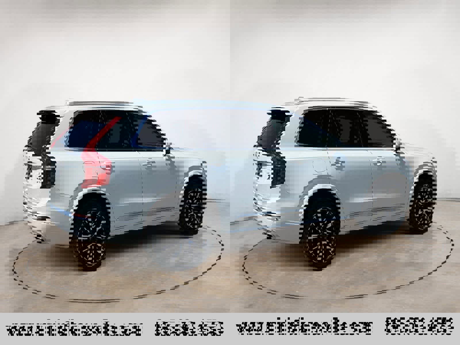 Used 2021 Volvo XC90 T8 Inscription Expression w/ Climate Package image 3