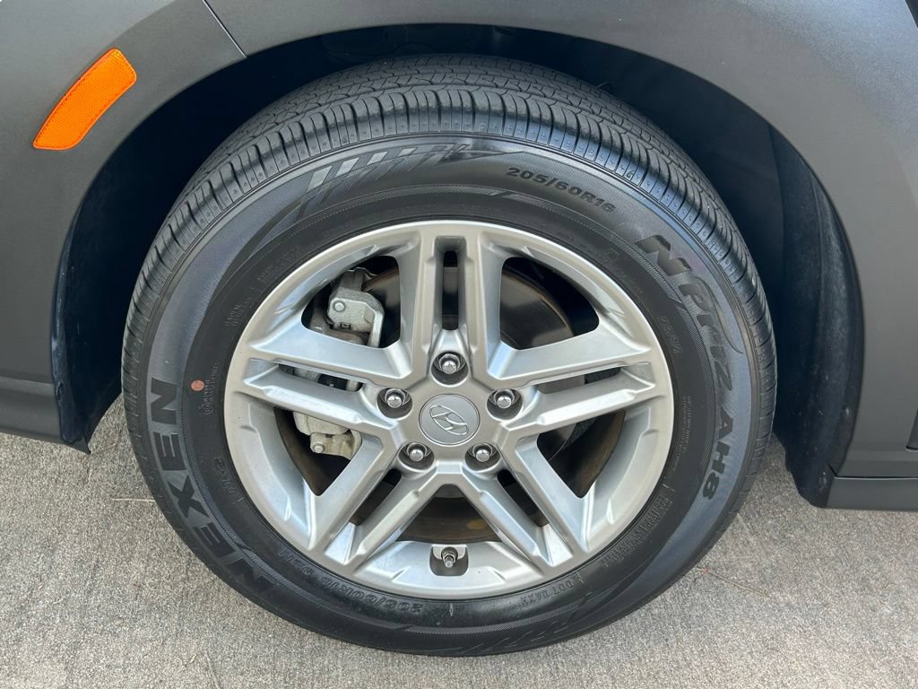 Used 2023 Hyundai Kona SE w/ Cargo Package FWD image 35