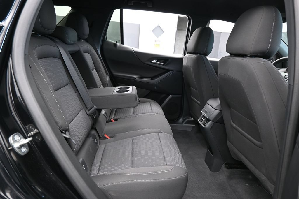 Used 2026 Chevrolet Equinox LT FWD image 38
