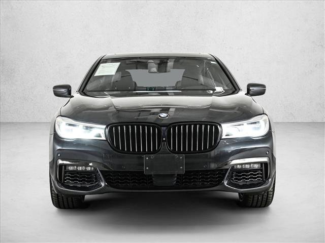 Used 2018 BMW 750i xDrive image 2