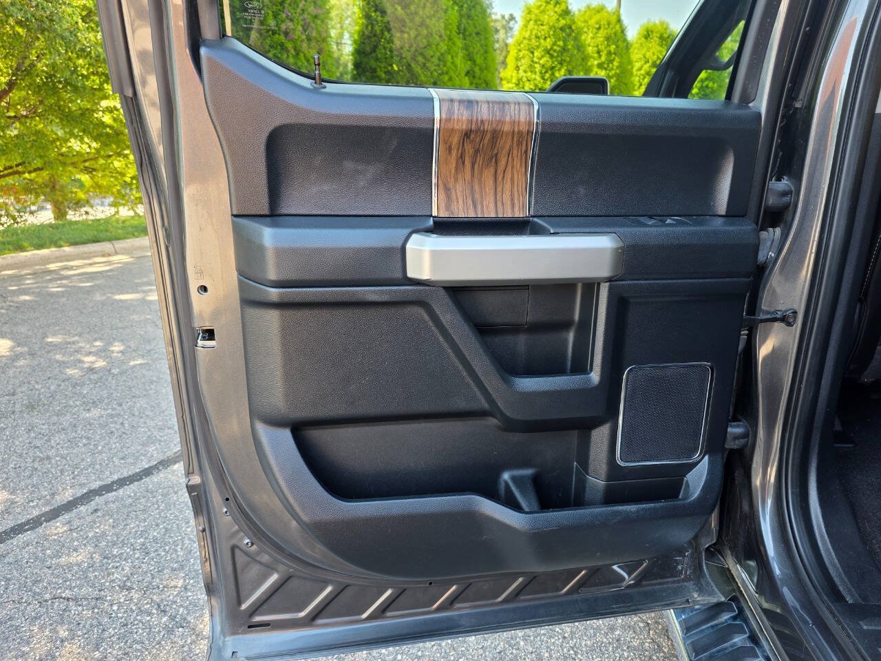 Used 2020 Ford F150 Lariat AWD/4WD image 31